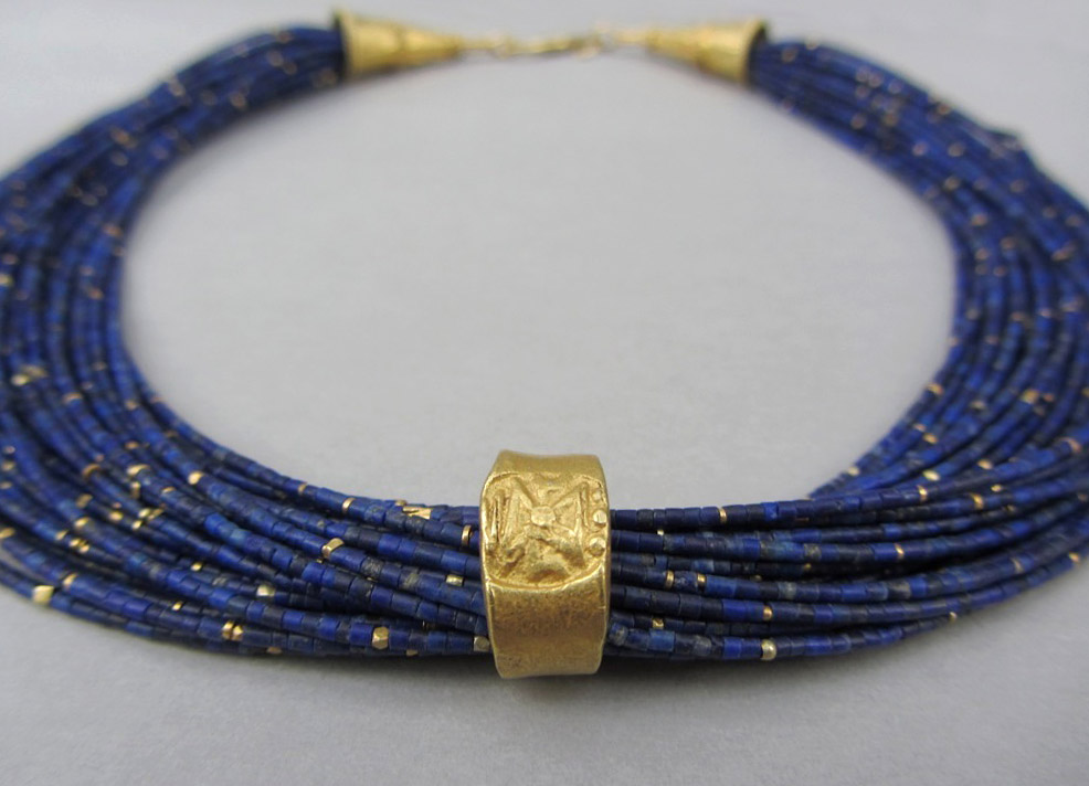 Lapis with Pyu Ring Shaped Gold Currency 