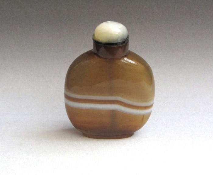 Banded Agate Snuff Bottle